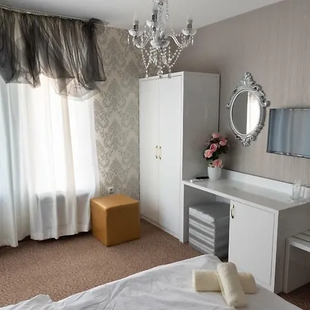 Golden House Апартаменты *