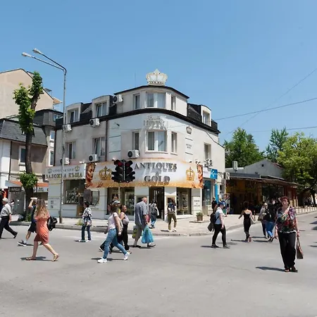 Apartament Golden House