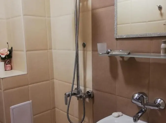 Golden House Daire *